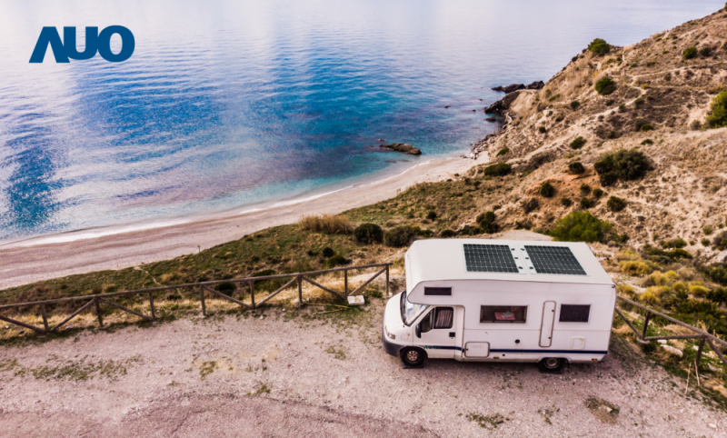 「可撓輕量化太陽光電板SunCurva」使用輕量特殊耐候型複合板取代傳統太陽能板的玻璃前板，不僅降低70%重量，每米平方僅3Kg；具有抗衝擊性能及通過電磁相容性測試，可應用於交通運輸工具，如露營車、遊艇等